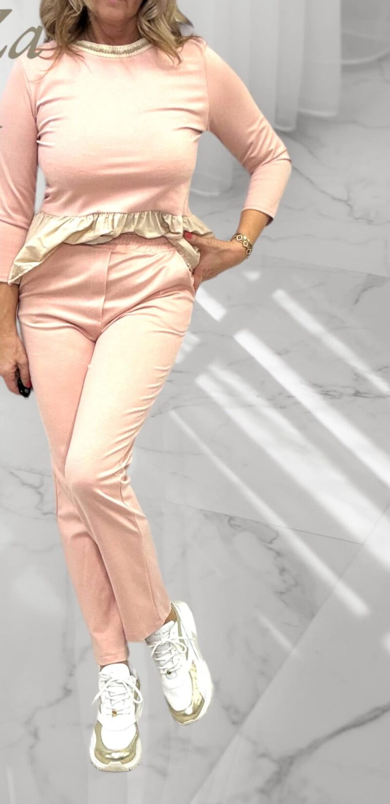 Komplet z falbanką różowy (moda włoska) 3534-MW