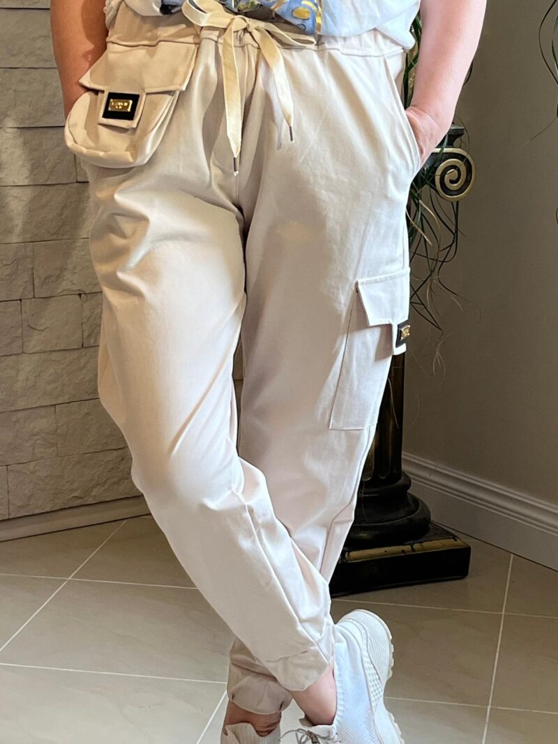 Spodnie z kieszonkami beżowe (moda włoska) 3474-MW