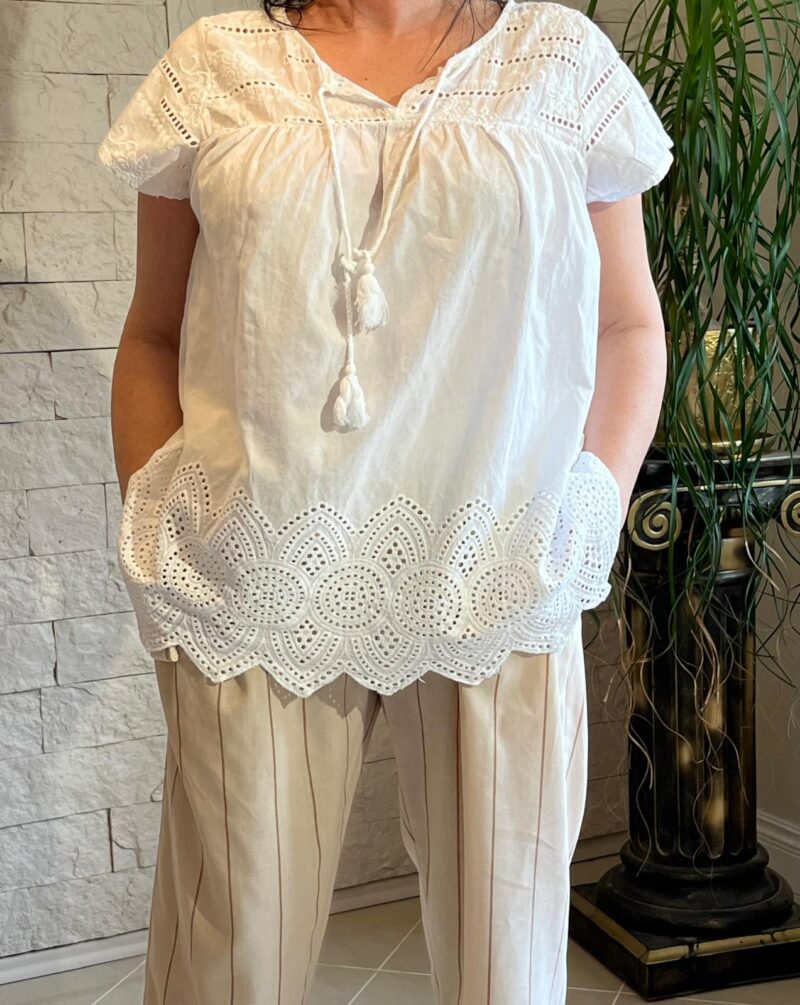 Bawełniana bluzeczka z haftem (moda włoska) 3492-MW