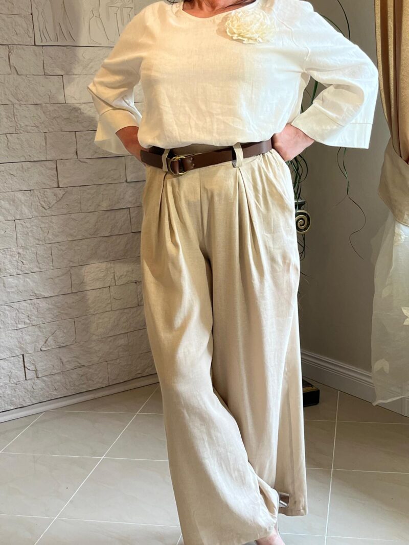 Bluzka z różą kremowa (moda włoska) 3498-MW