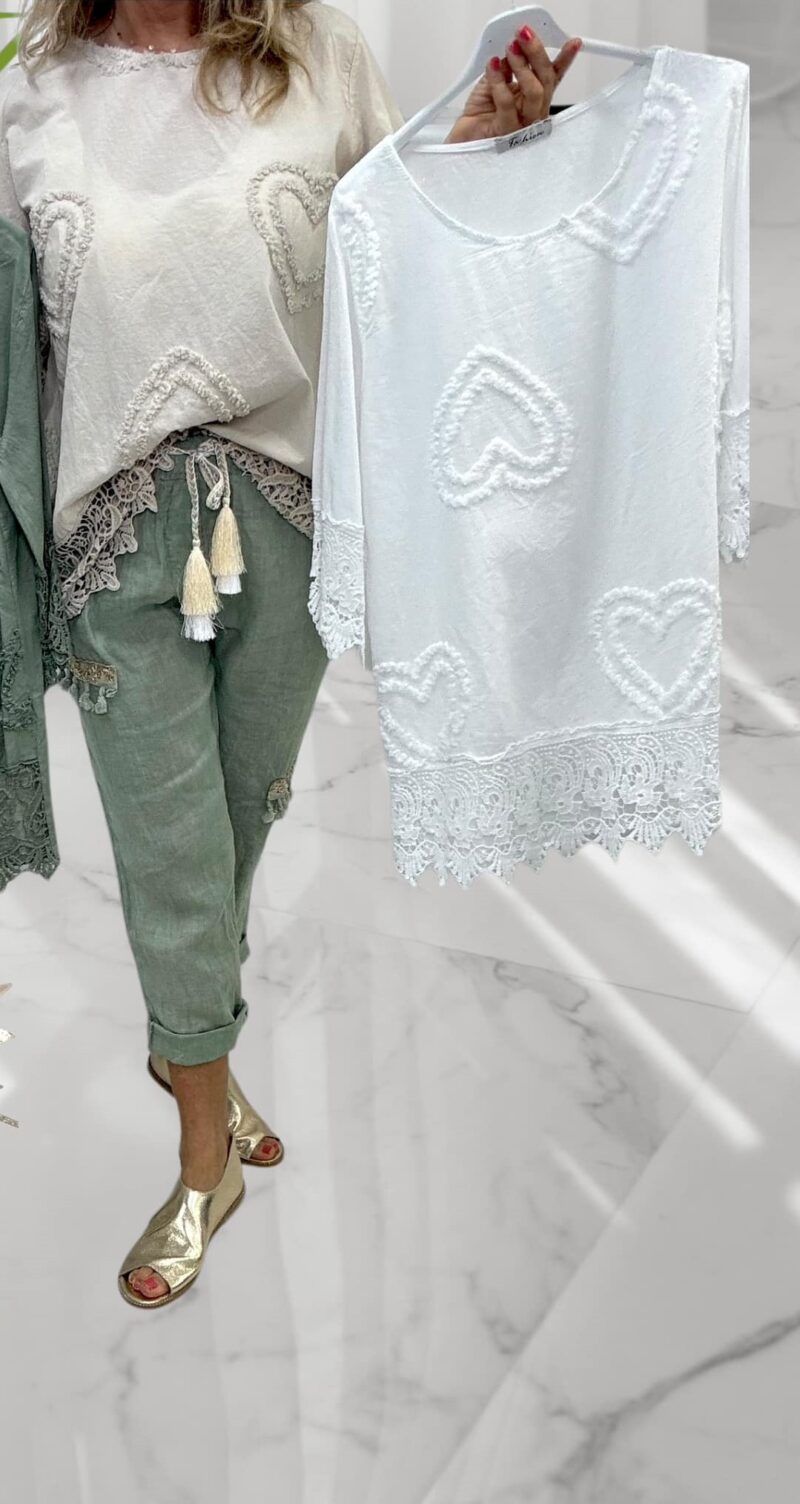 Bluzka z serduszkami biała (moda włoska) 5263-MW