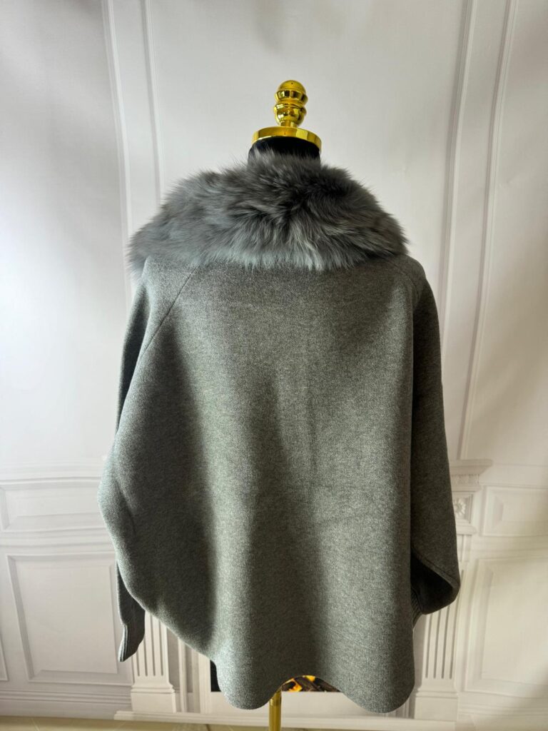 Kurtka z naturalnym futrem (moda włoska)7714-MW - zdjęcie 2