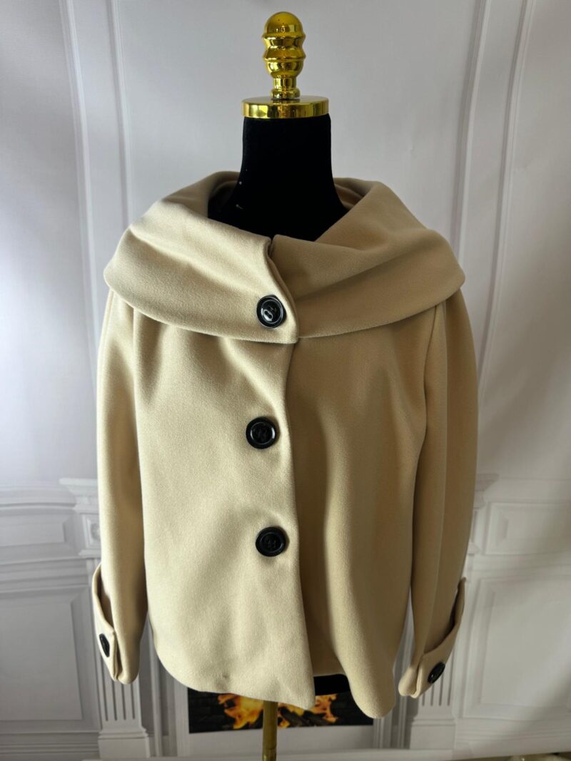 Krótka kurteczka (moda włoska) 7770-MW