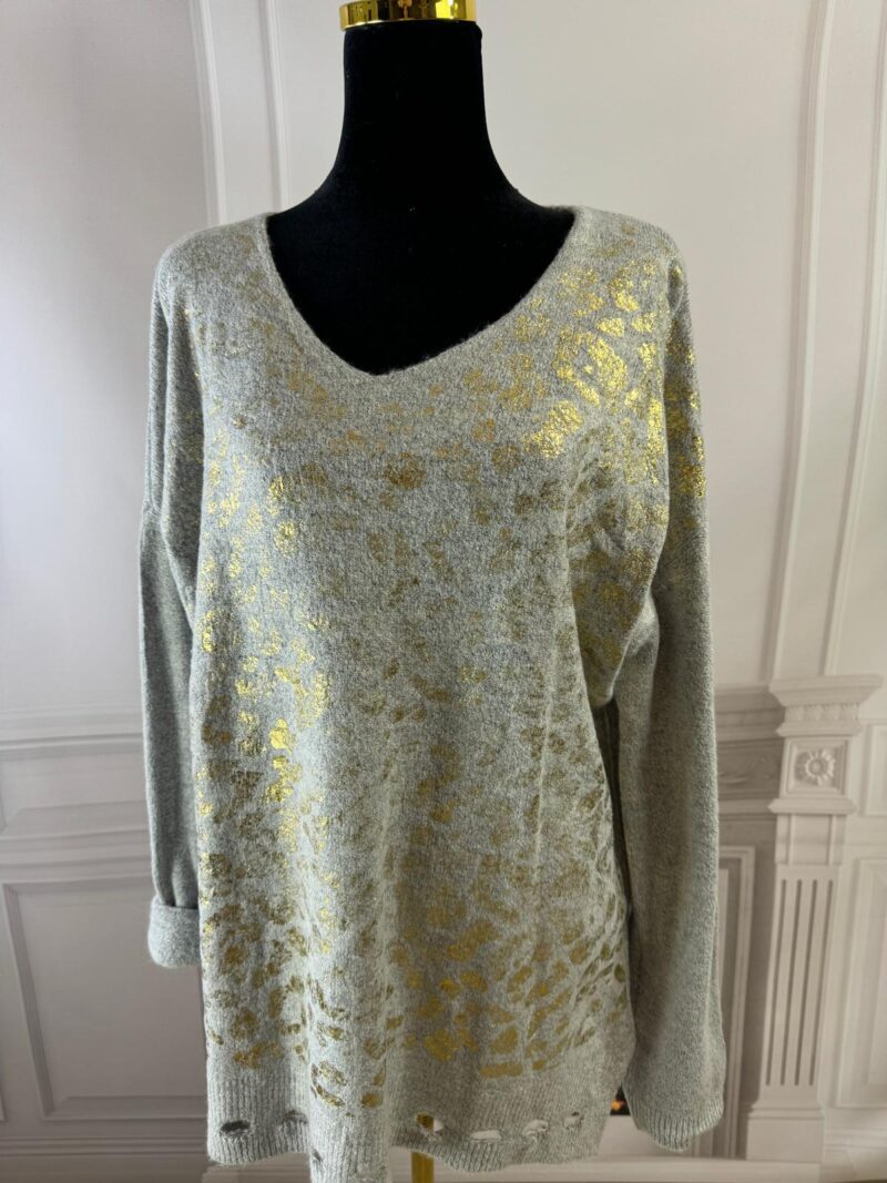 Sweterek ze złotymi nadrukami (moda włoska) 8390-MW
