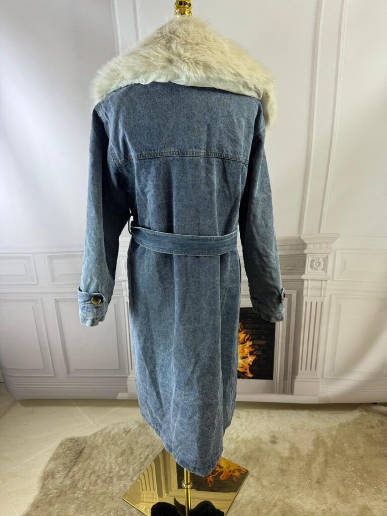 Jeansowy ocieplany płaszcz (moda włoska) 8387-MW - zdjęcie 4